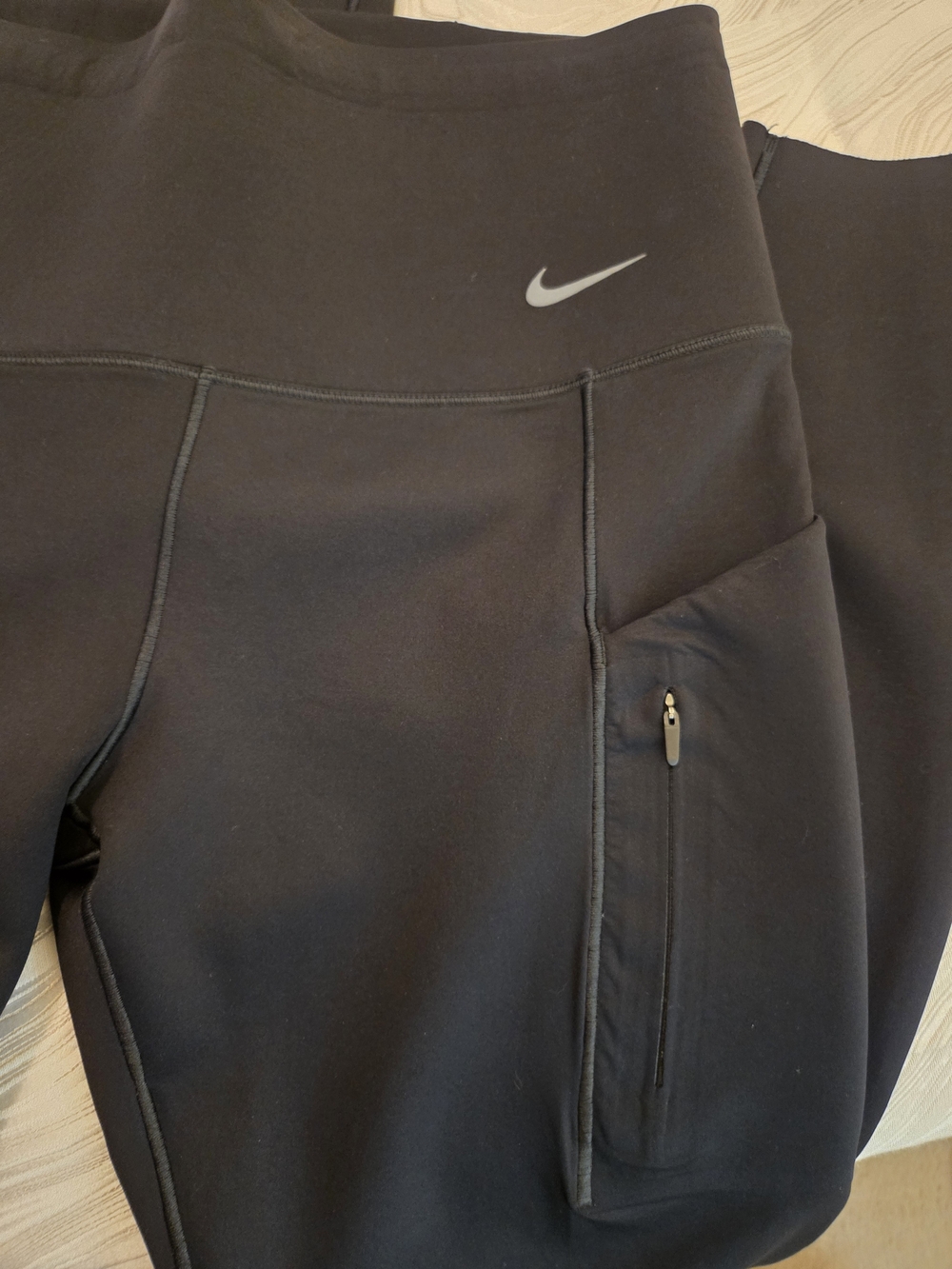 Nike Go Dri-FIT High Waisted Leggings Black Zipper Pocket Women’s M - Picture 4 of 5